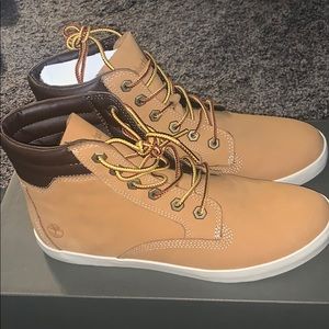 New in box timberland boots